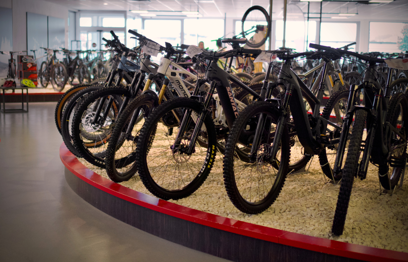 Fahrräder aufgereit im STATERA Fahrradladen