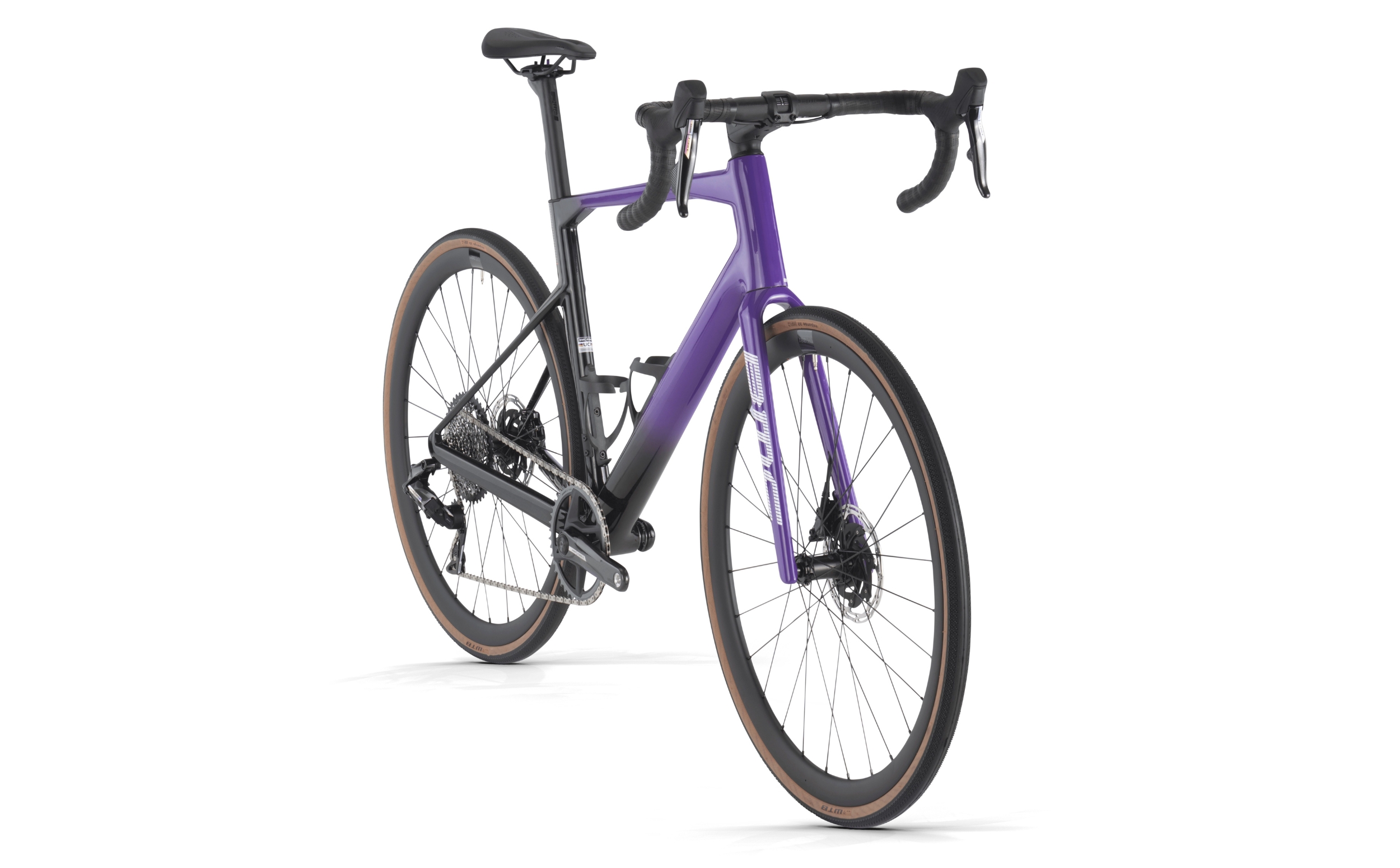 BMC Roadmachine 01 X ONE Sram Force XPLR eTap AXS BMC Roadmachine 01 X ONE Sram Force XPLR eTap AXS 2024 Seitenansicht diagonal vorne