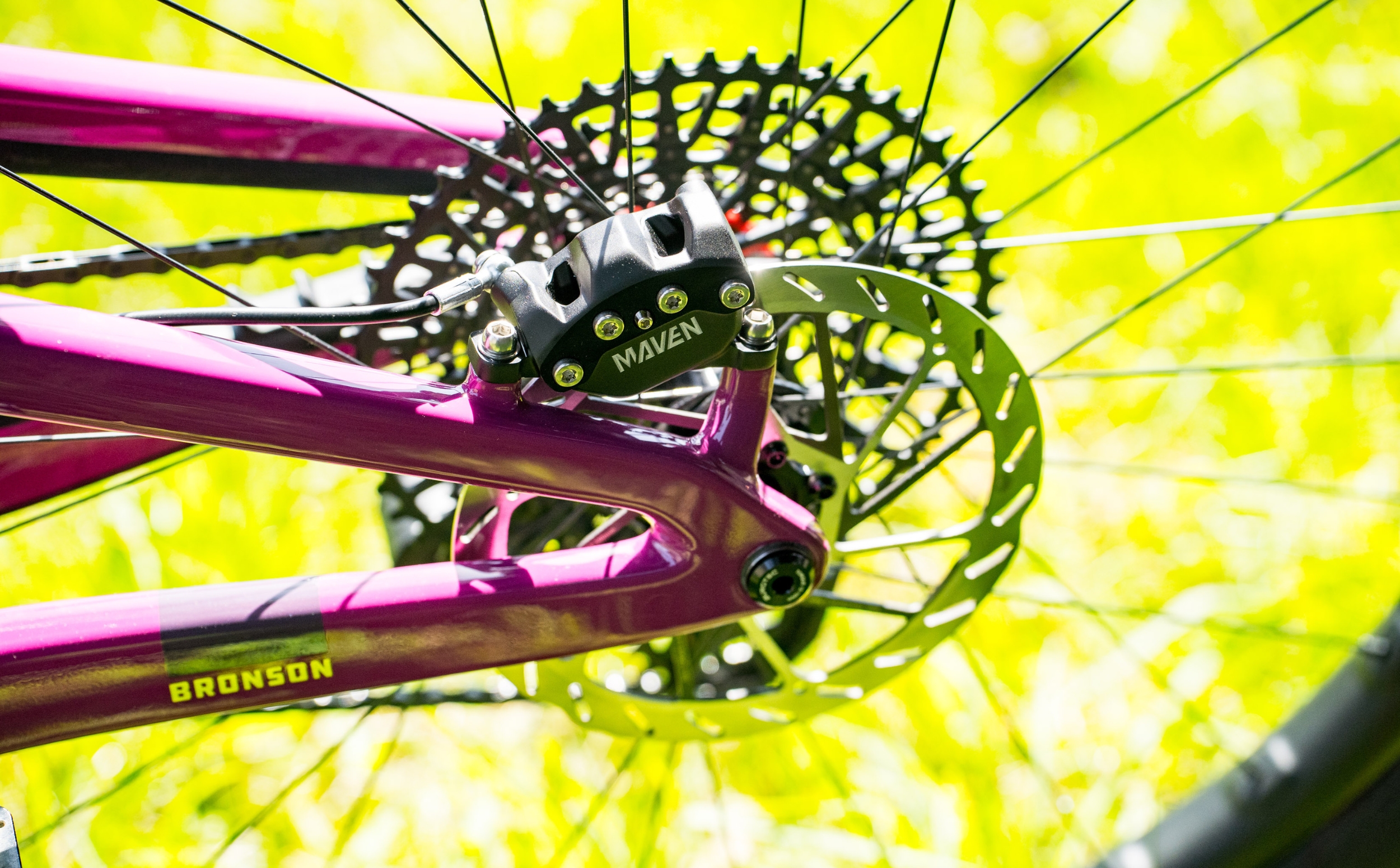 Santa Cruz Bronson 5 GX AXS Carbon C Kalimotxo Santa Cruz Bronson 5 GX AXS Carbon C Kalimotxo 2024 Details